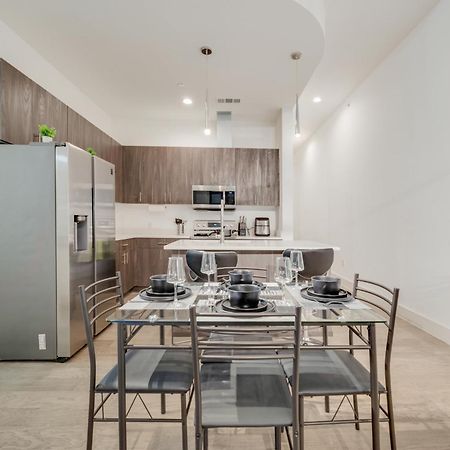 Snazzy Loft Style 2Br I Gym I Parking I Workspace Dallas Extérieur photo